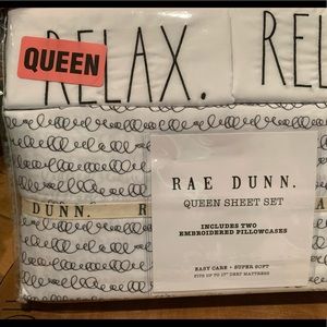 🇺🇸 Rae Dunn queen bed sheets set